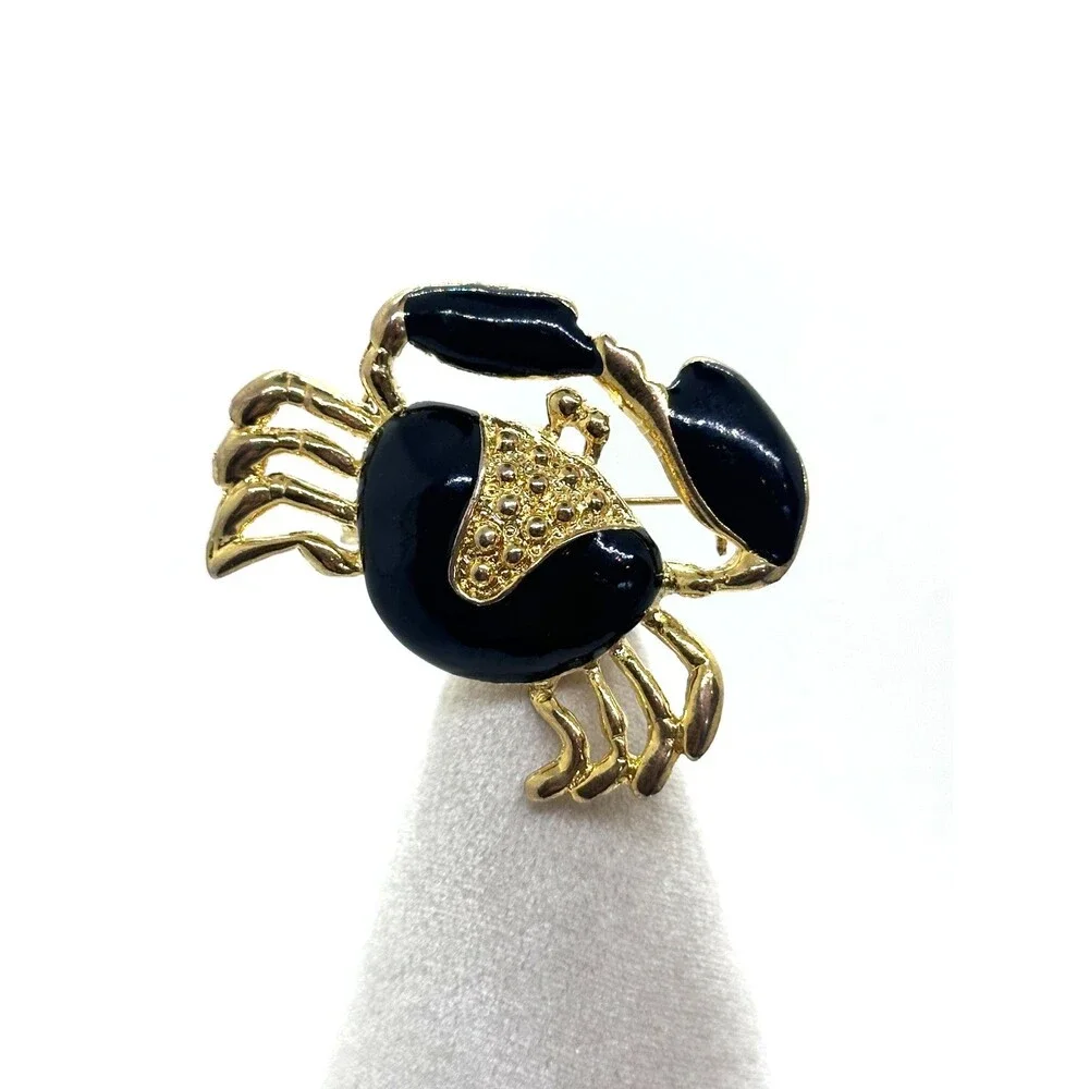 Black Enamel Crab Brooch Gold Tone Coastal Nautical Beach Statement Pin
